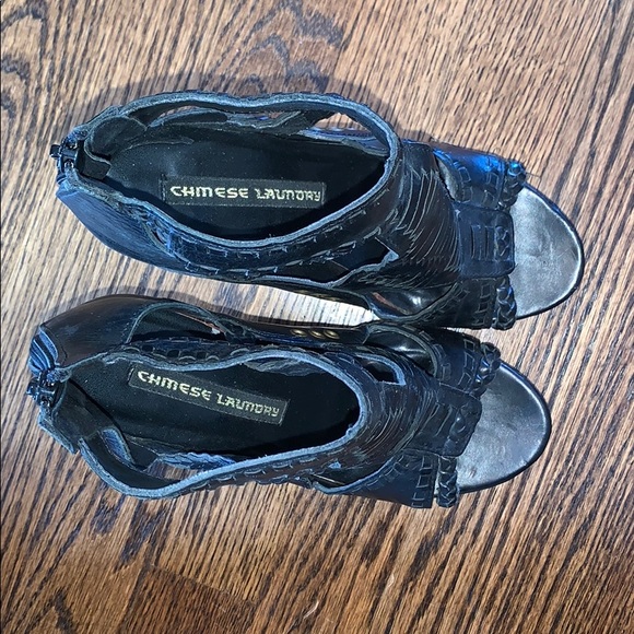 🎎Chinese Laundry🎎 - Picture 4 of 6